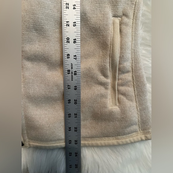 Patagonia Women's Better Sweater Jacket size medium - Picture 6 of 7